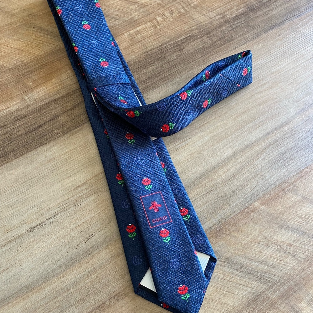 GUCCI Slim Tie - Picture 2 of 6